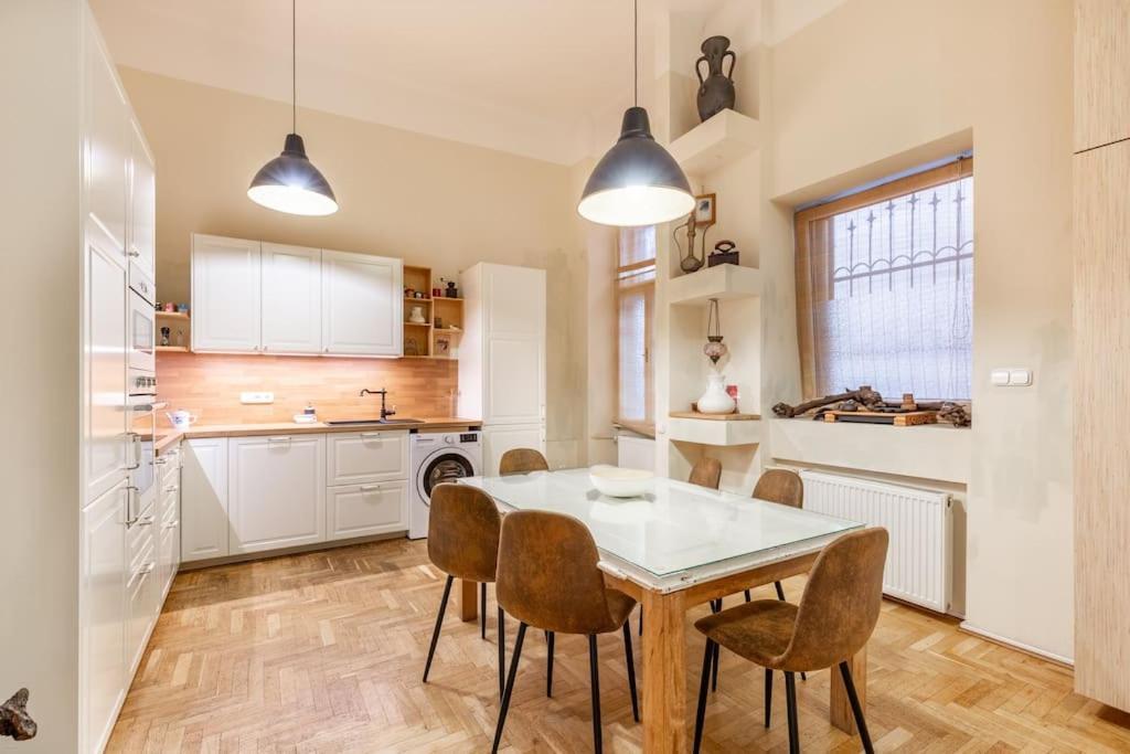 Bourgeois Boheme Apt. 88 M² City Center Budapest Kültér fotó