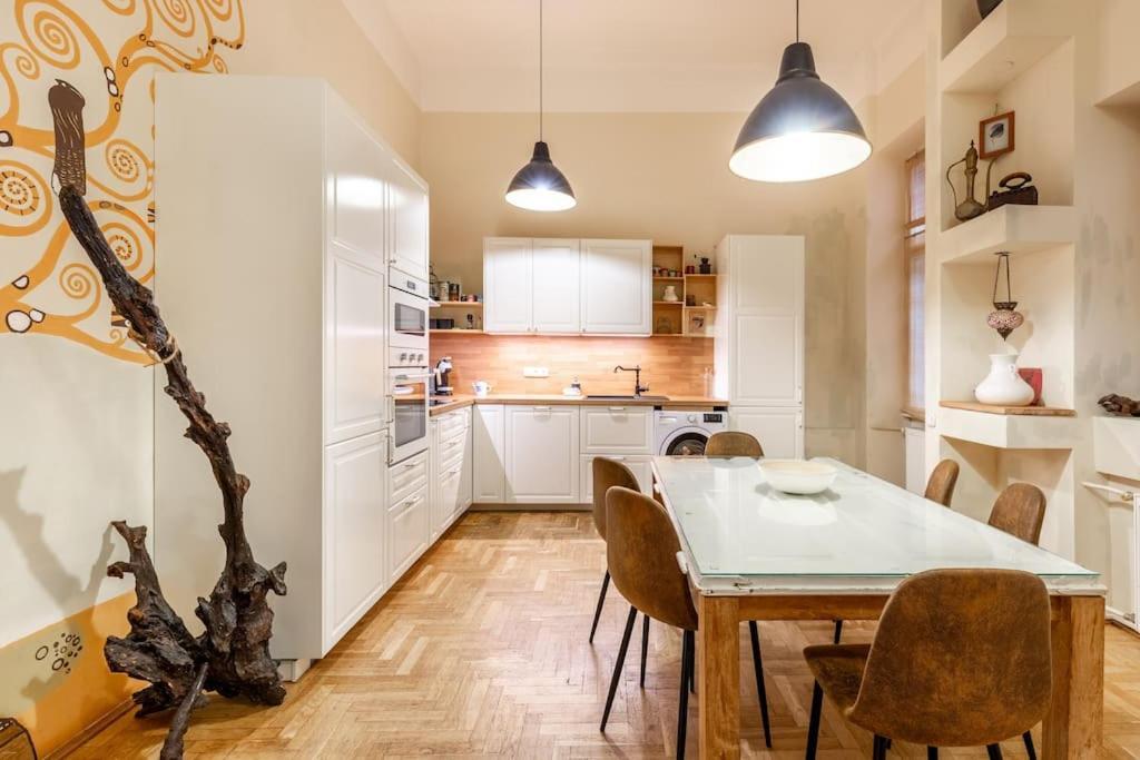 Bourgeois Boheme Apt. 88 M² City Center Budapest Kültér fotó