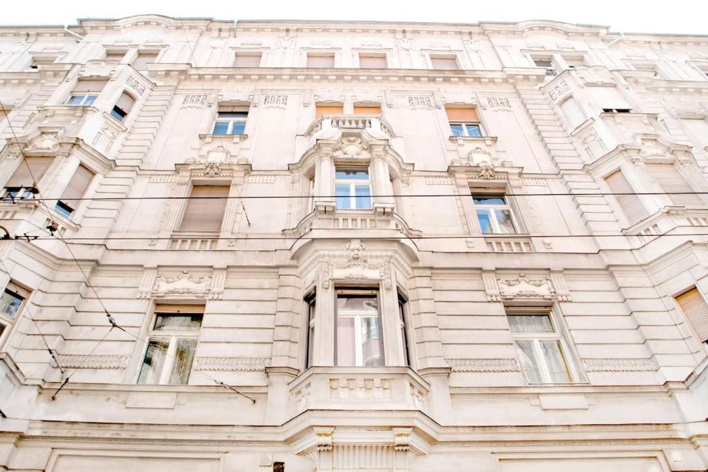 Bourgeois Boheme Apt. 88 M² City Center Budapest Kültér fotó